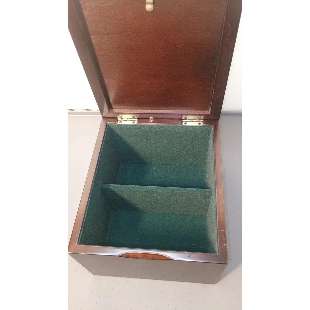 The Bombay Company Photo Memory Box Unisex OS Brown Good 1996 Wooden 4-Slot Lid